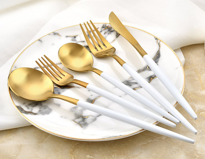 Deacory Flatware - White and Matte Gold 